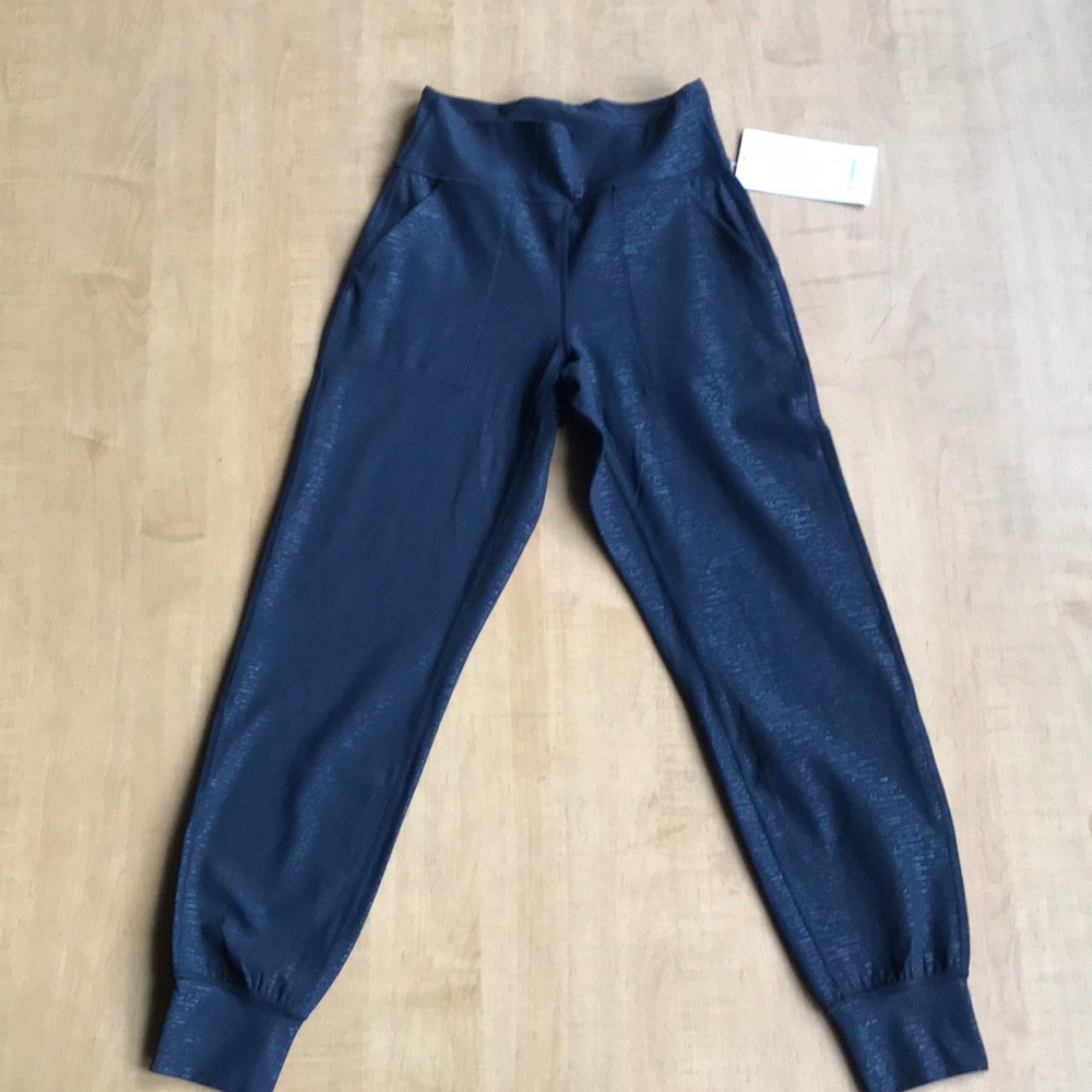 Lululemon Align Jogger size 6